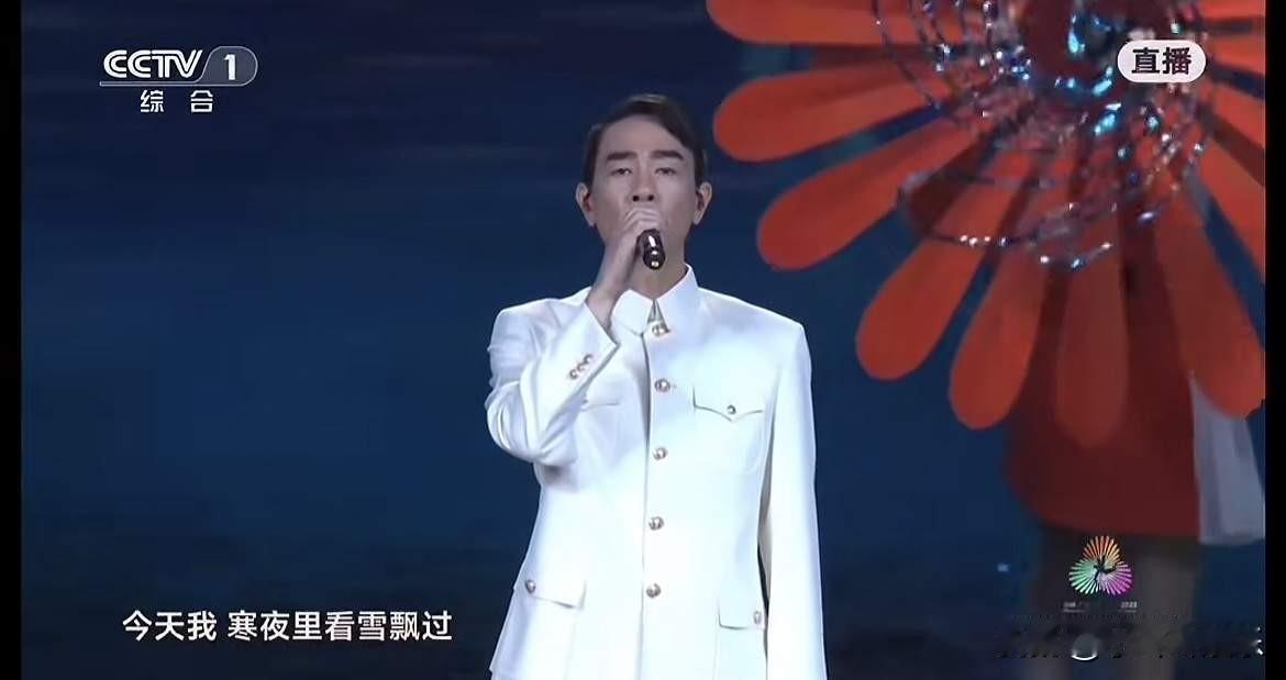 你可以质疑陈小春的颜值

你也可以质疑他的演技

但是有一件事毋庸置疑，那就是他