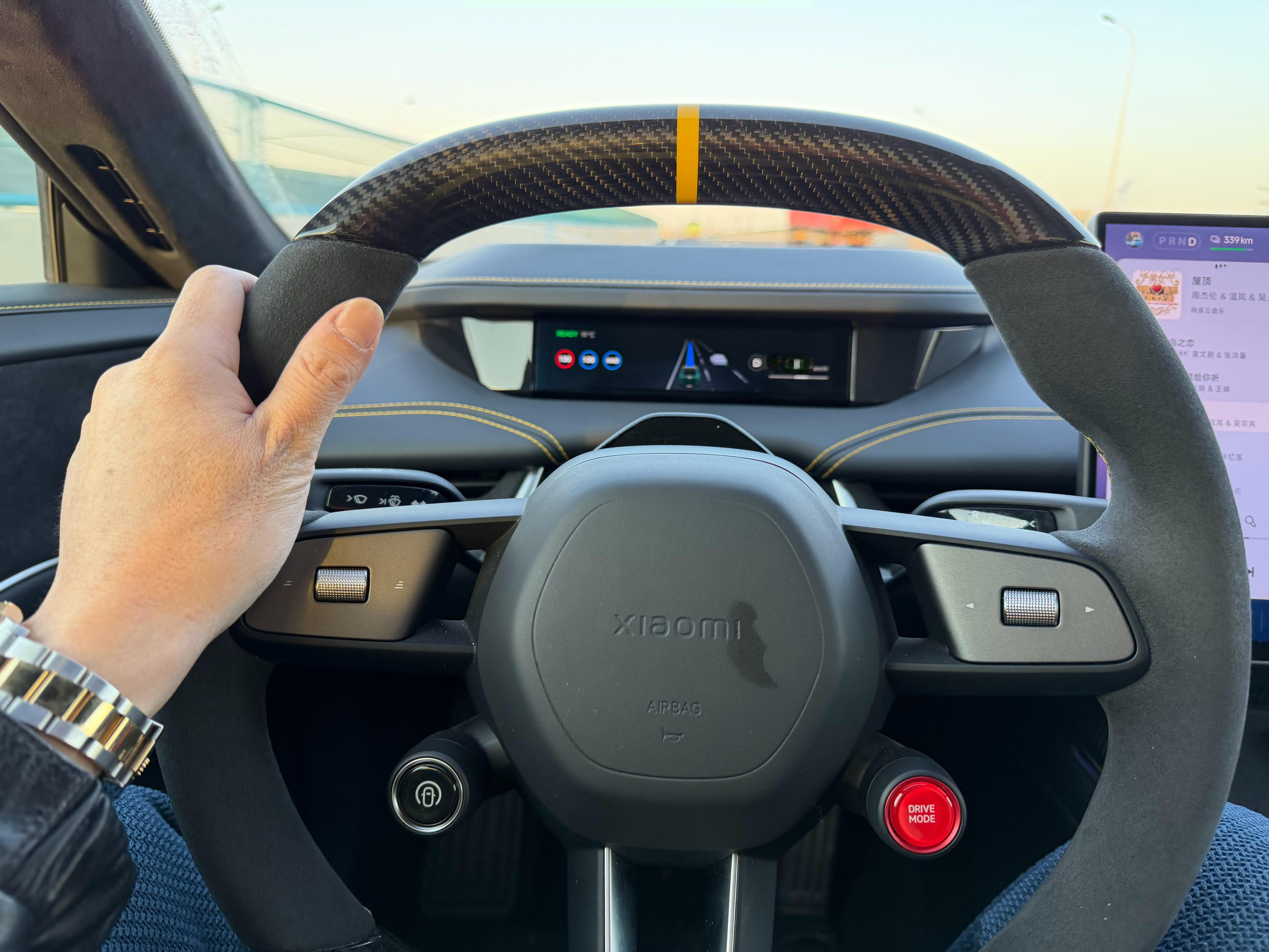 小李飞车 评论区有大聪明说我买小米为了流量总也不晒ultra了是不是押错宝了卖了