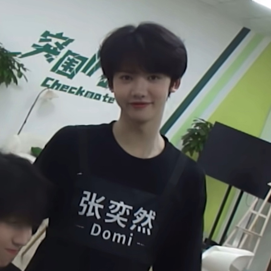 十年前的QQ空间校花 