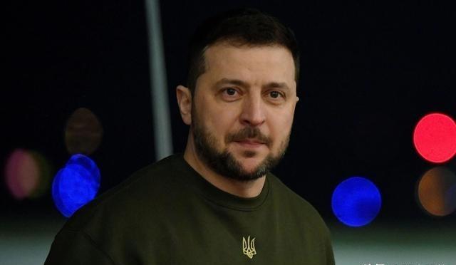 泽连斯基 最大的错觉就是，自以为有几十个西方国家的支持， 乌克兰 可以打败 俄罗