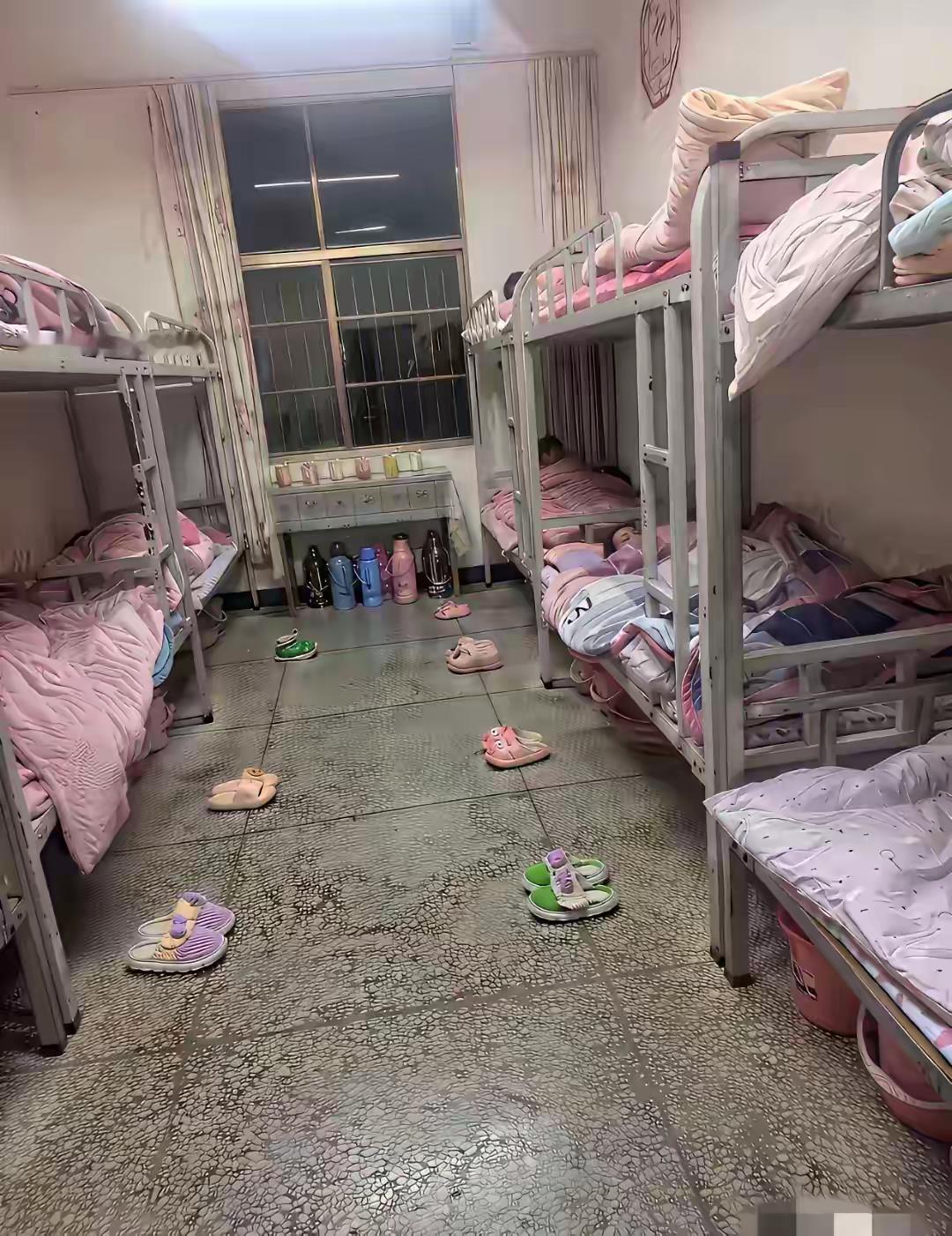这是养成习惯的还是刚刚军训期间的宿舍？
