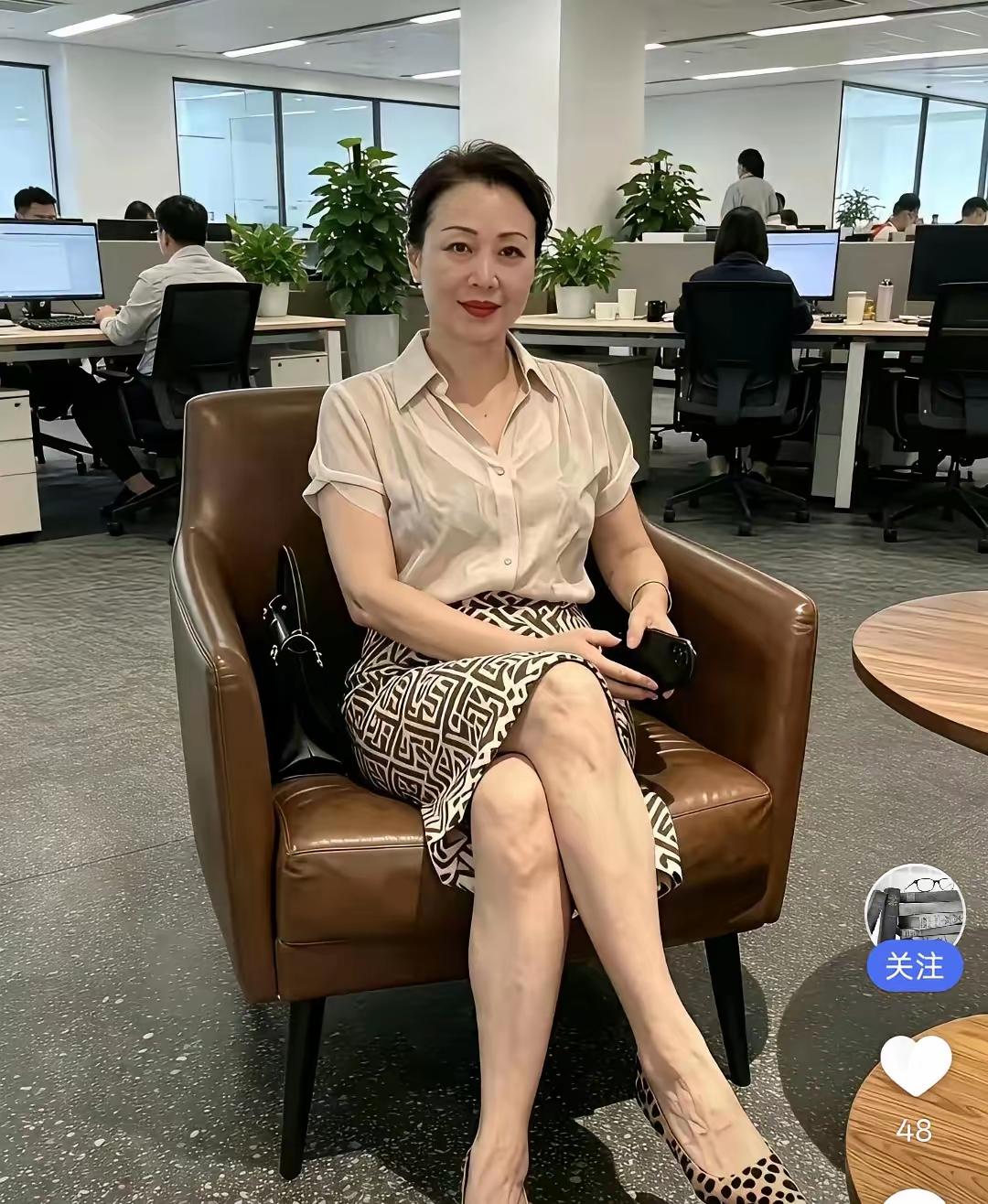理想是人生的希望，不过，想法要贴合实际。你能看上的人，他不见得看得上你；他看上你