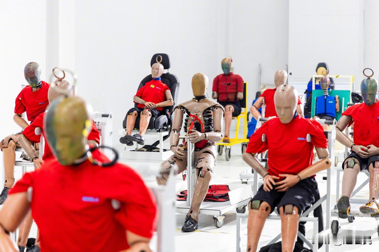 中国汽车又拿下五项世界纪录！这是中国汽车里程碑式的一刻，12月12日，位于浙江宁