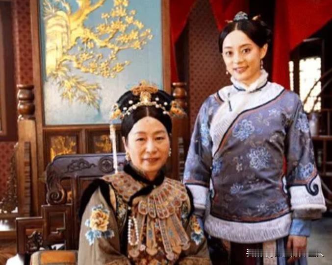 1900年，慈禧第一次见周莹便问：“你有丈夫吗？” 30岁的周莹回答：“我已经守