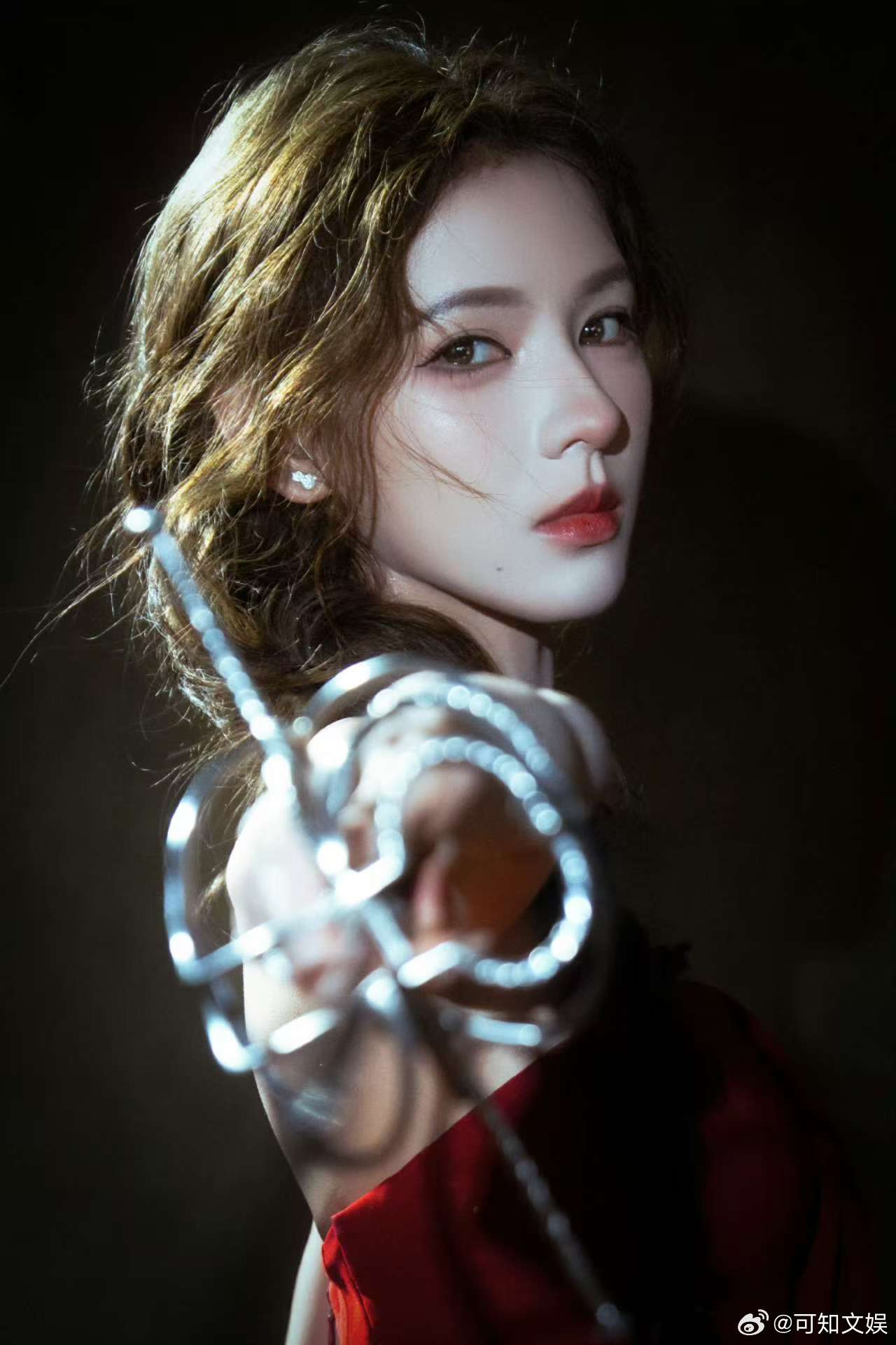 张予曦很高兴遇到你张予曦玫瑰红裙造型张予曦很高兴遇到你，好看，呜呜呜 ​​​