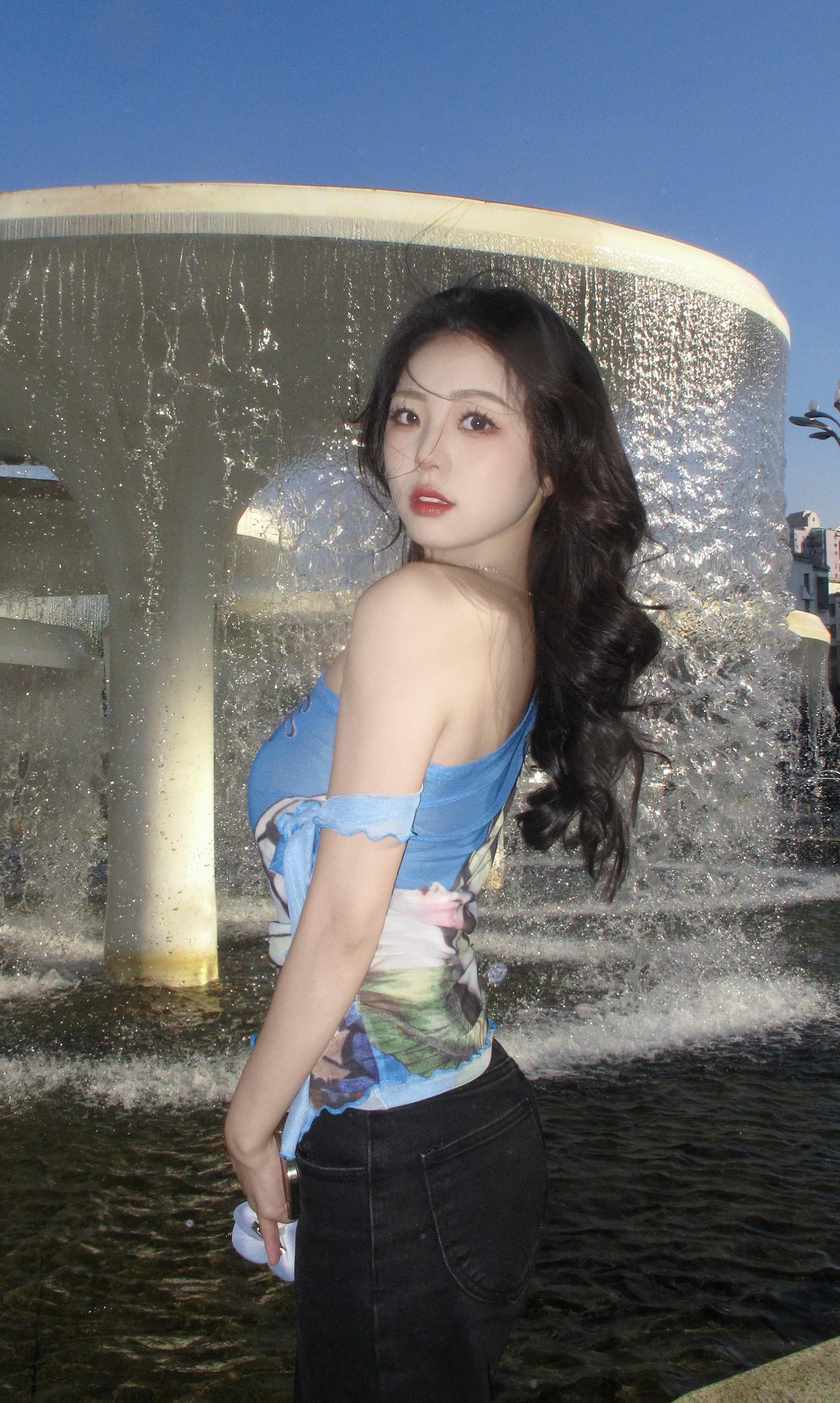 某年某月某个星期几 某时某地你为我淋雨