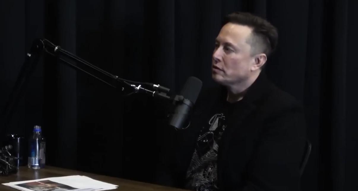 记者问马斯克人生的意义是什么，他没有倒一碗“与自己和解”的心灵鸡汤，也没劝人去“