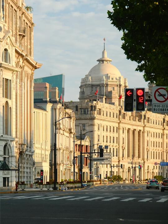 硬核Citywalk｜解锁上海最魔幻的都市折叠感