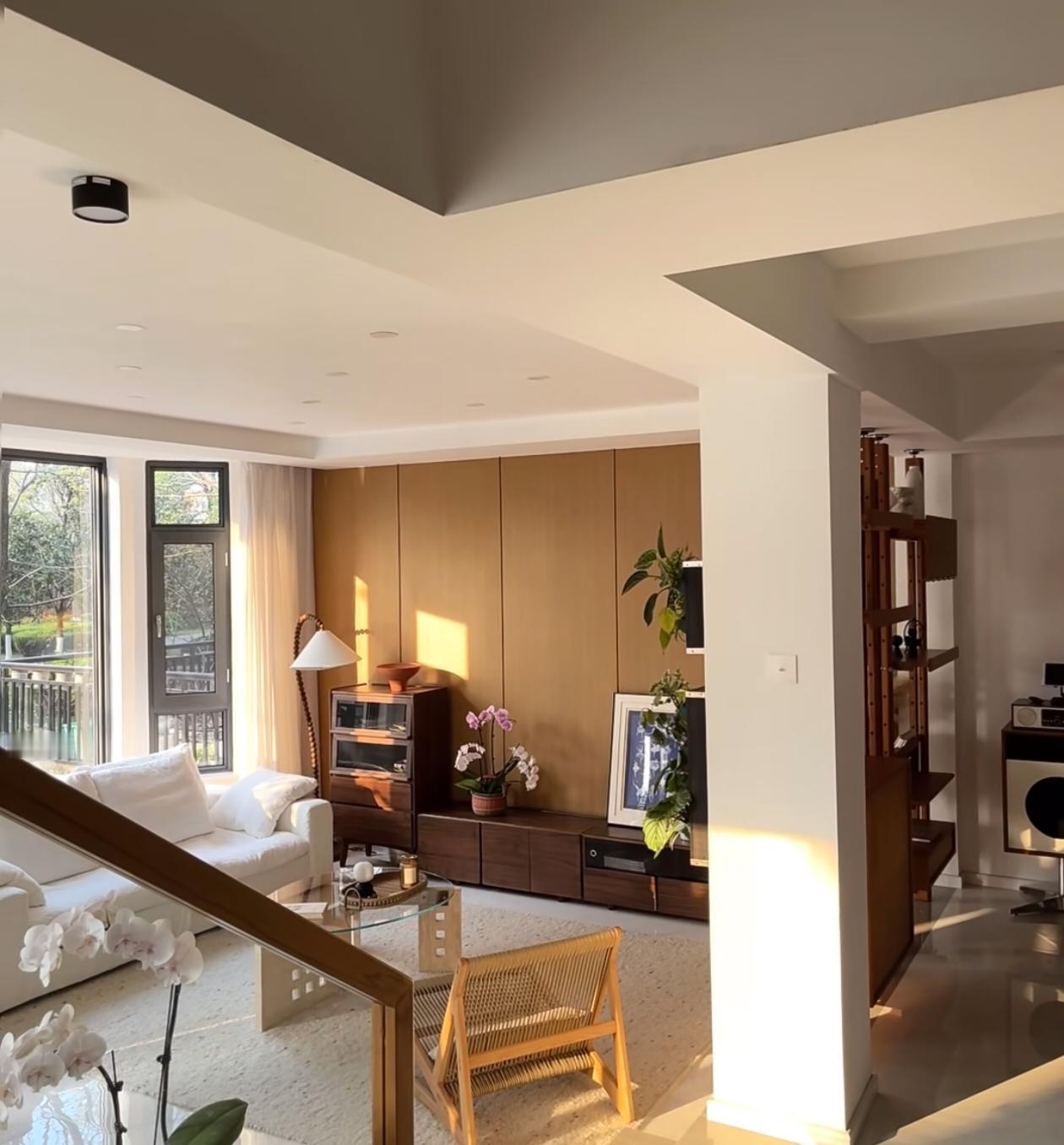 儿子和对象未婚同居两年多了，今年准备结婚，我们花了三百多万给儿子在上海买了套房，