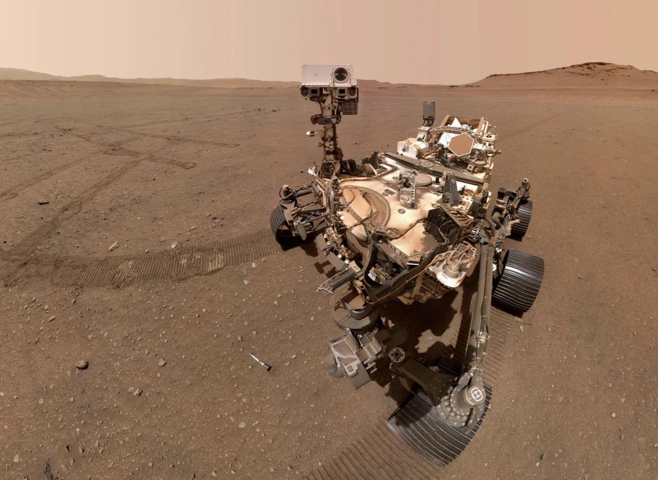 历经五年多在荒芜沙尘遍布的火星地表探测，美国国家航空航天局（NASA）的毅力号火