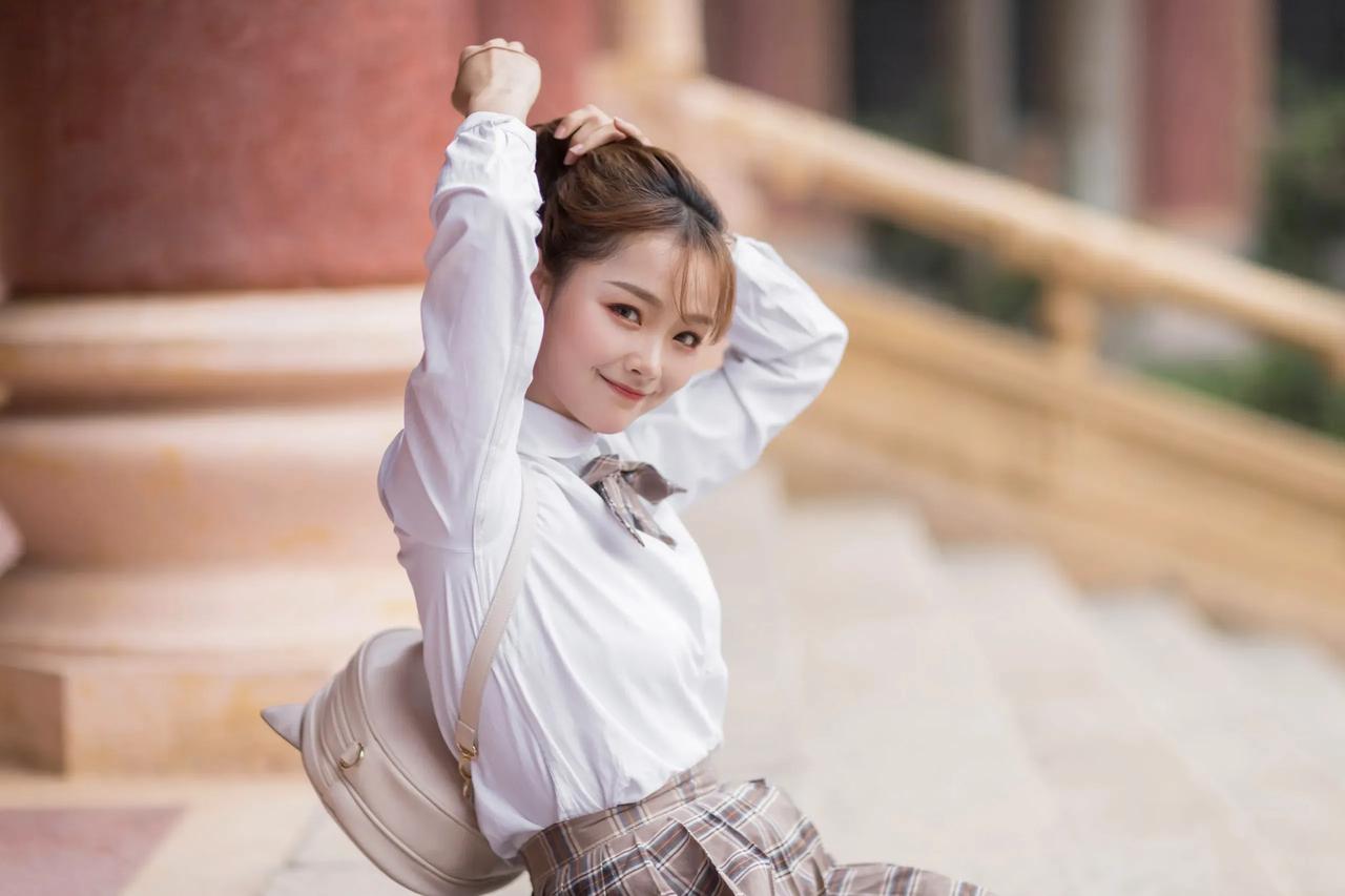 清纯甜美的样子漂亮吗初秋的每一天有哪些美女让人过目难忘？ 分享唯美的美照