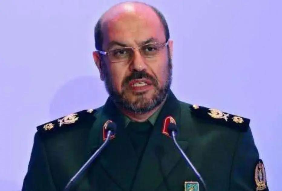 伊朗军方宣布用无人机击中美军航母致其后退近千公里躲避
 据伊朗中央军区司令部哈塔