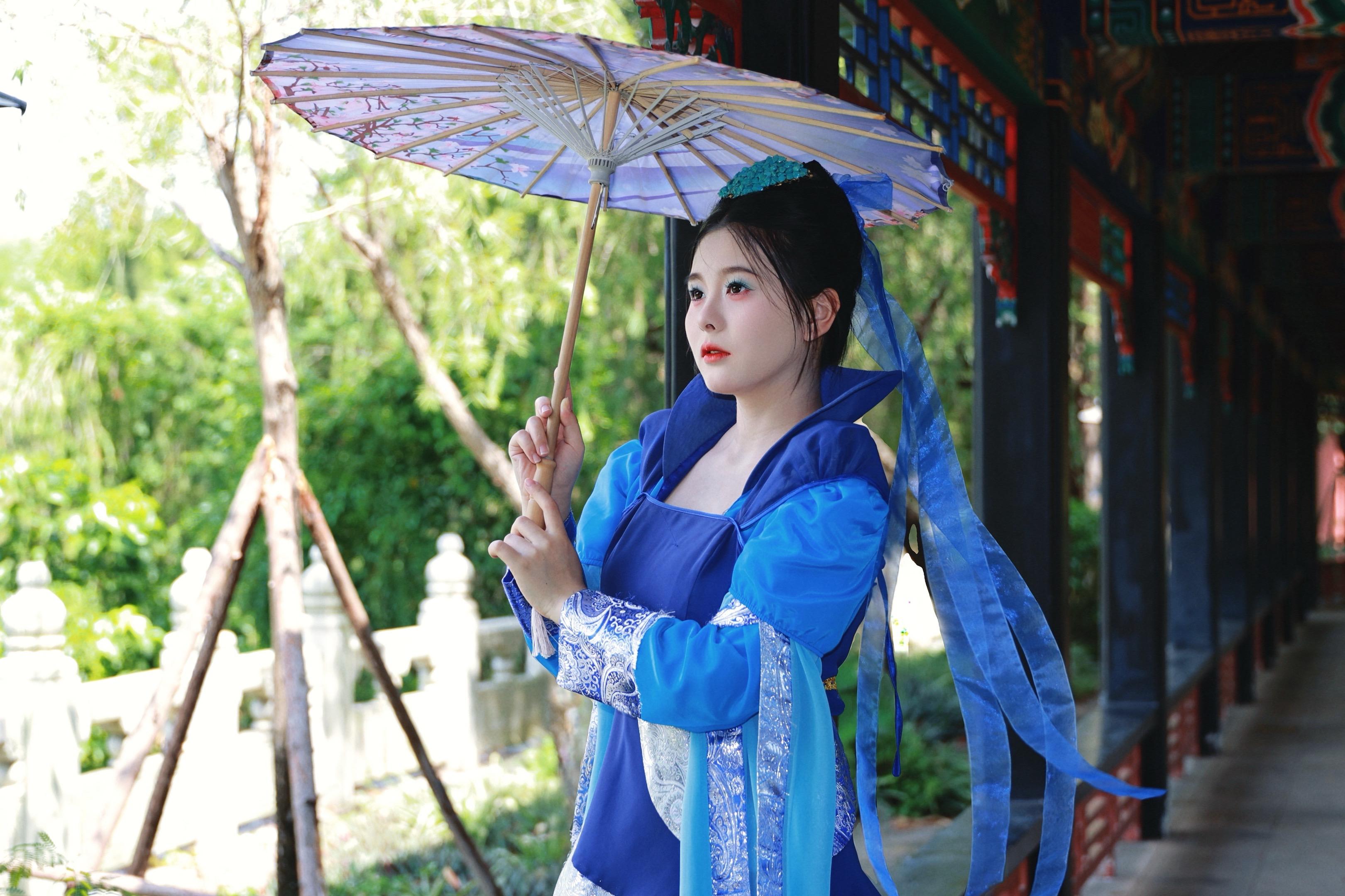 “万物皆有情，形虽灭，情常在。”