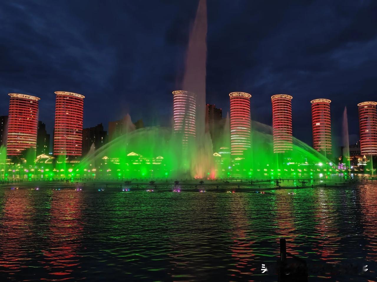 今日段子：哈哈哈哈！
2022年:
基金经理问医药研究员，
医药为什么异动；
2