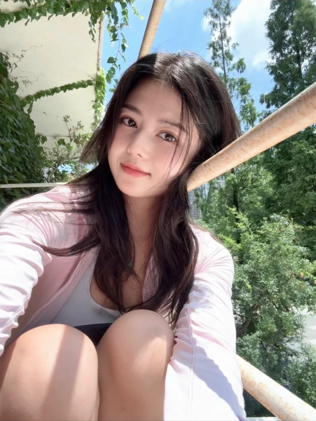 一晒太阳就活过来了