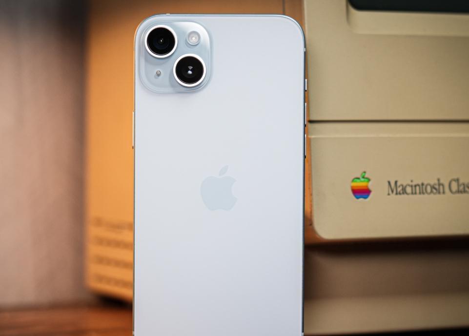 一、为什么国产旗舰越来越贵？3款iPhone反而成了“钉子户

1. 存储芯片涨