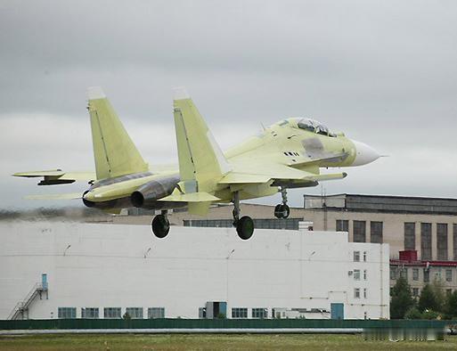 重磅消息！中国激光武器有新进展，继“上舰”“上车”后准备“上机”了。10月27日