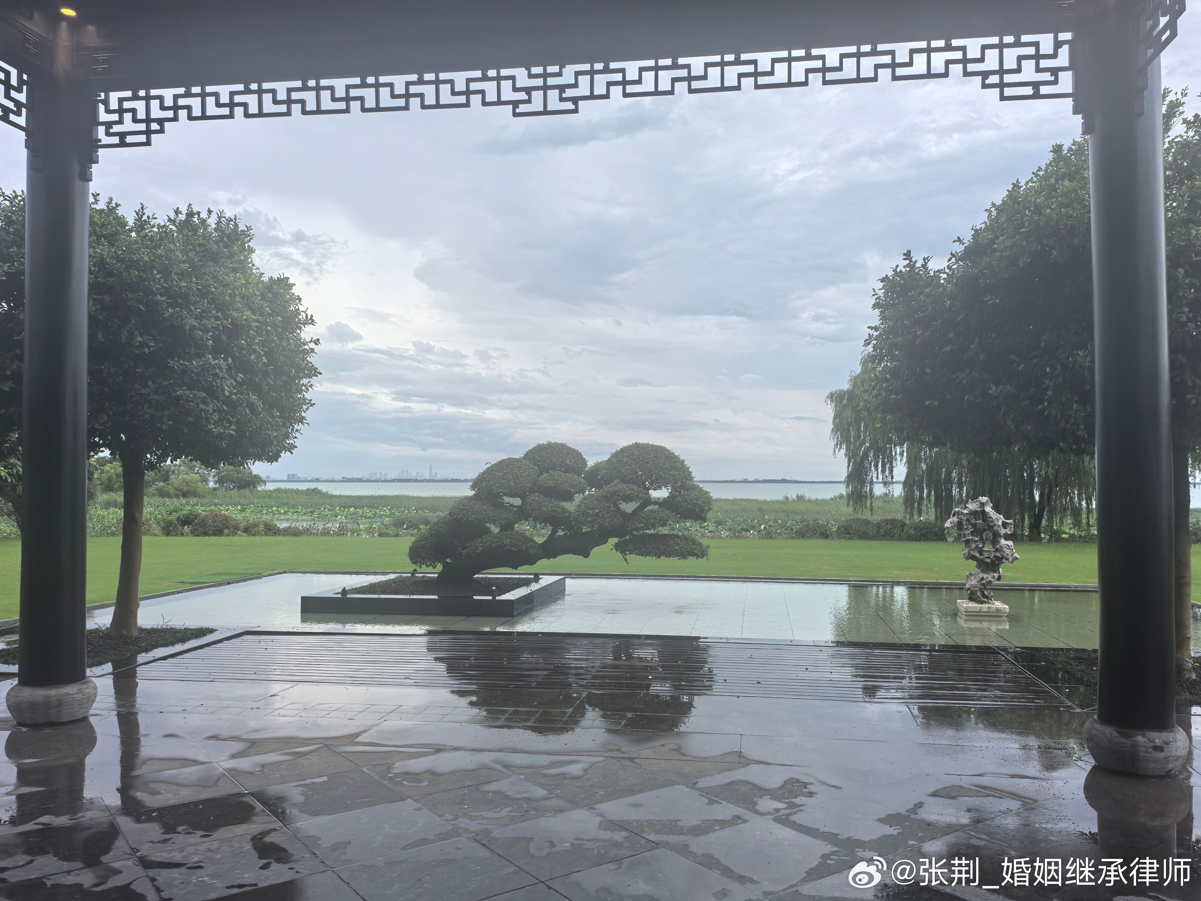 来苏州办个案子。客户的精力太旺盛，每天都是特种兵节奏，连续两个晚上都是一点后才睡