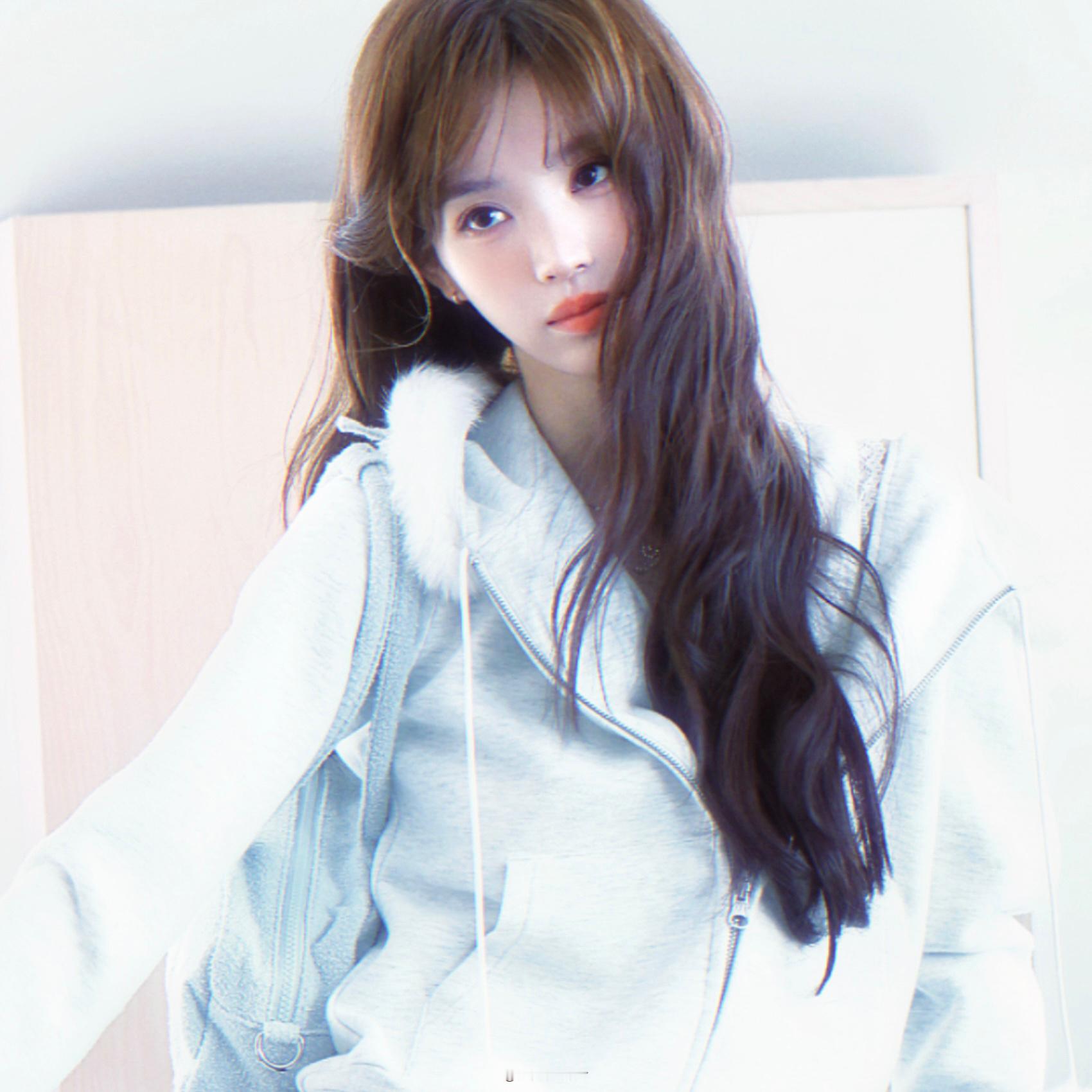 田曦薇₊‧𓆩𝐵𝑙𝑢𝑒𝑏𝑒𝑟𝑟𝑦🫐‧₊˚ ​​​