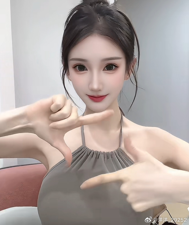 洋洋高锐·小鸟情怀◎看到她不由……想起一句老古诗窈窕淑女，君子好逑◎其实……美，