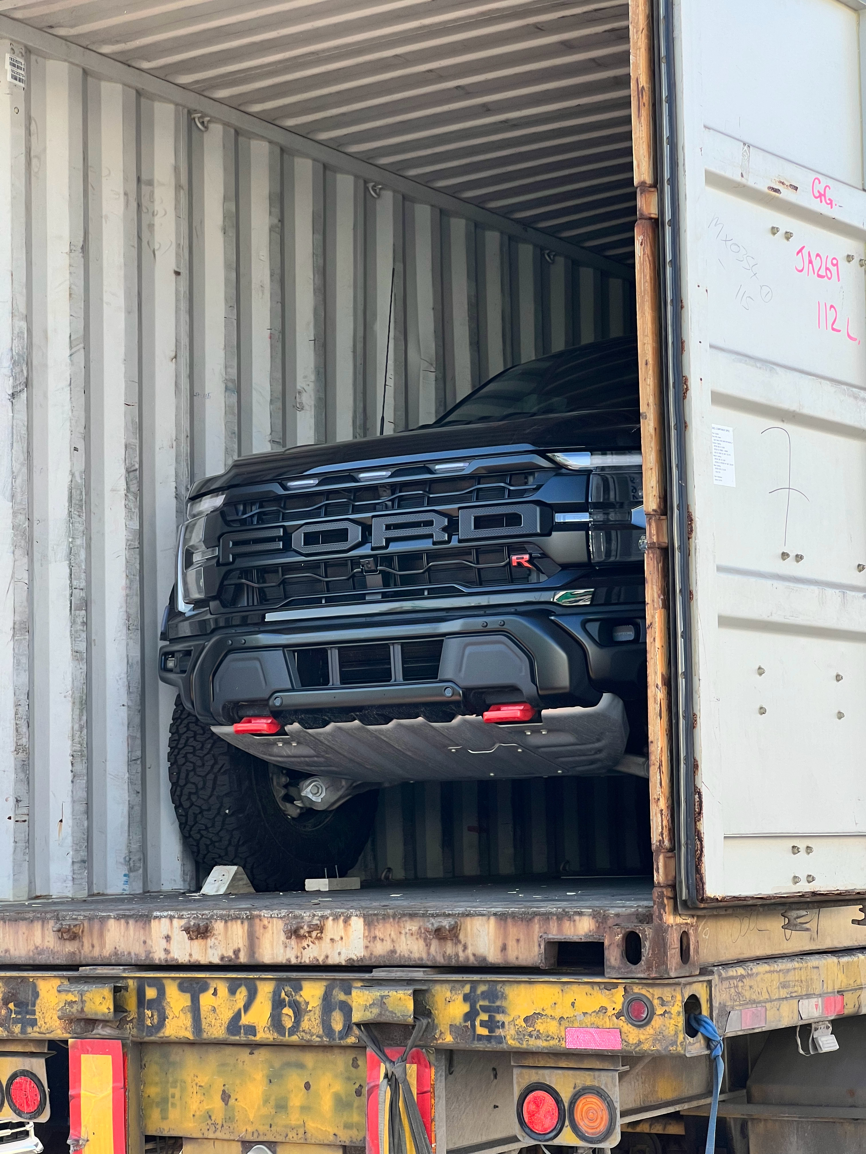 这个车压迫感好强[作揖][作揖]  ​​​