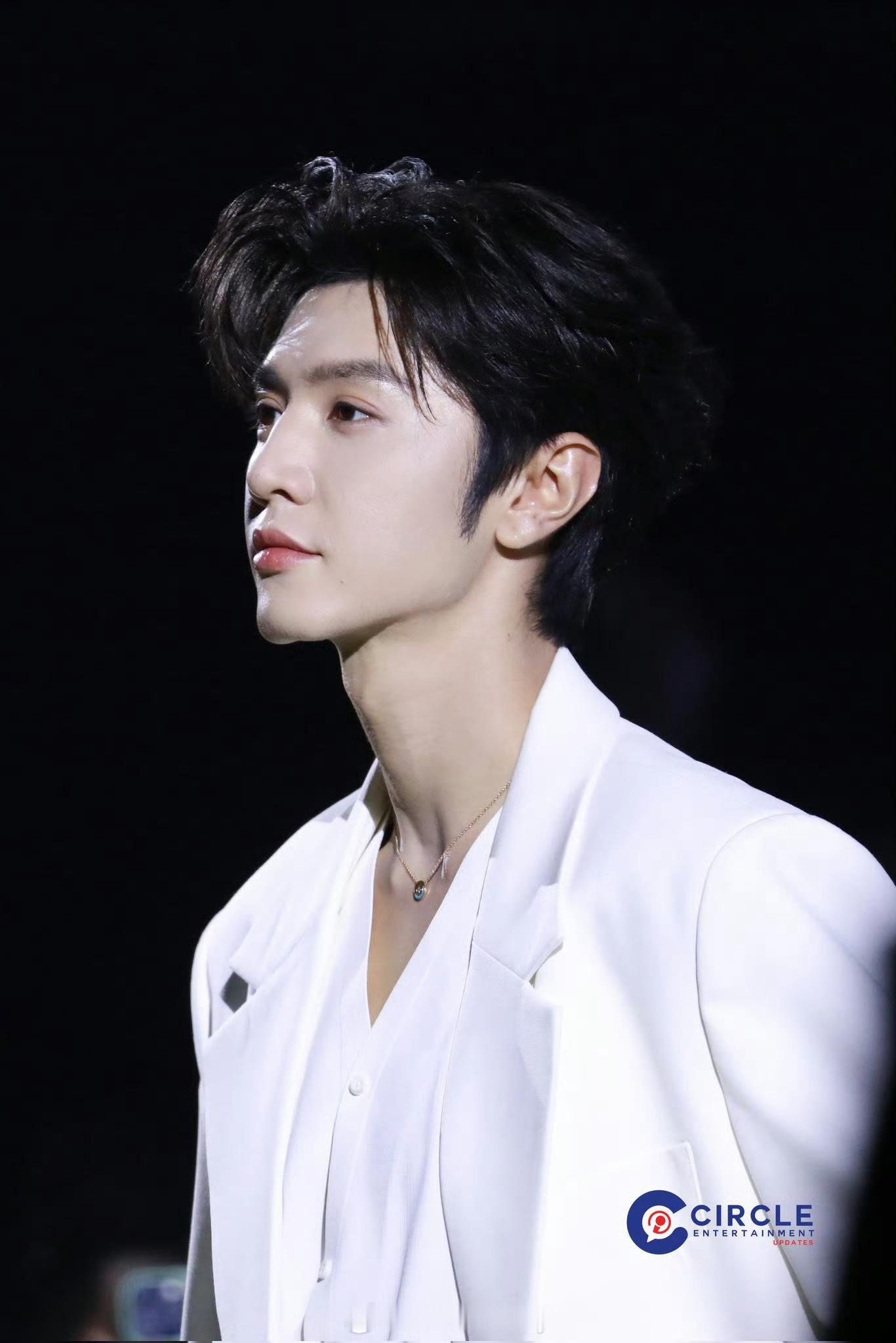 今日的陈哲远生图，好瘦好帅👏 