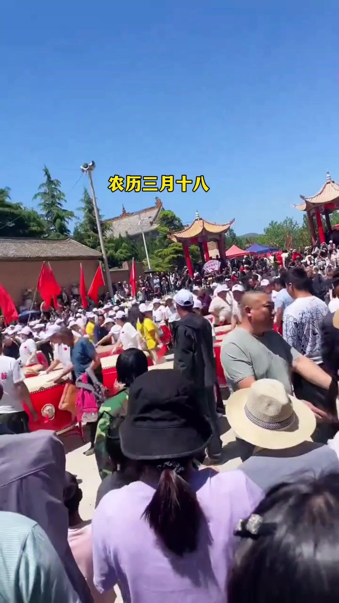 赶庙会路线选择纠结中？🤔去芮城还是平陆？其实两地都有特色。芮城的庙会更热闹，人
