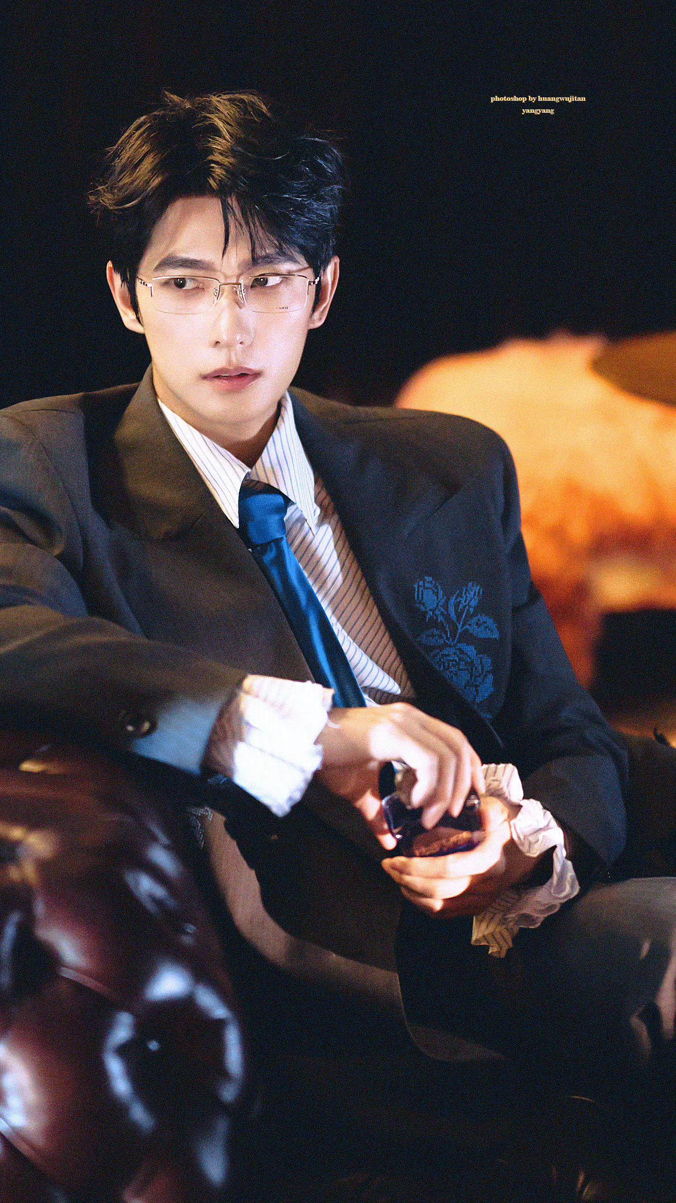 杨洋 很喜欢衣服上的那一抹蓝给杨洋的七夕星河情书杨洋法国娇兰全球代言人