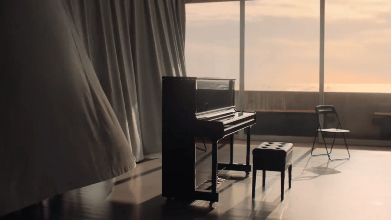 易烊千玺海边度假松弛感易烊千玺梦女素材➕1这次真的有点看爽了，松弛感满满的穿搭，