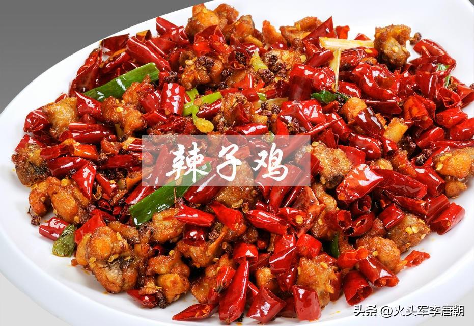 春日三餐打卡 春日三餐，那可太有讲究了。早餐我喜欢来份蔬菜三明治，生菜、番茄、黄