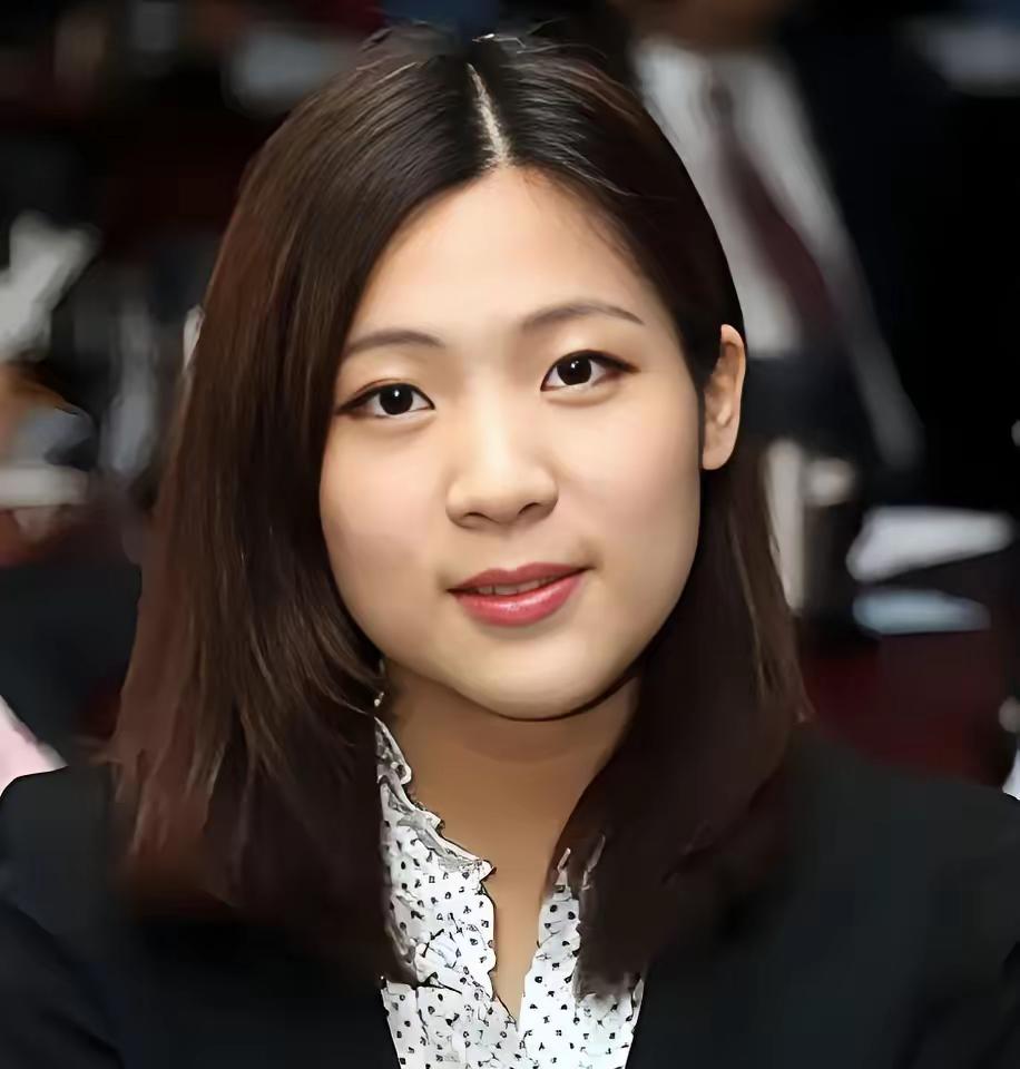 郑丽文再添一员联手收拾民进党的女将，不仅人长得挺漂亮，战力也挺强，应该鼓励鼓励