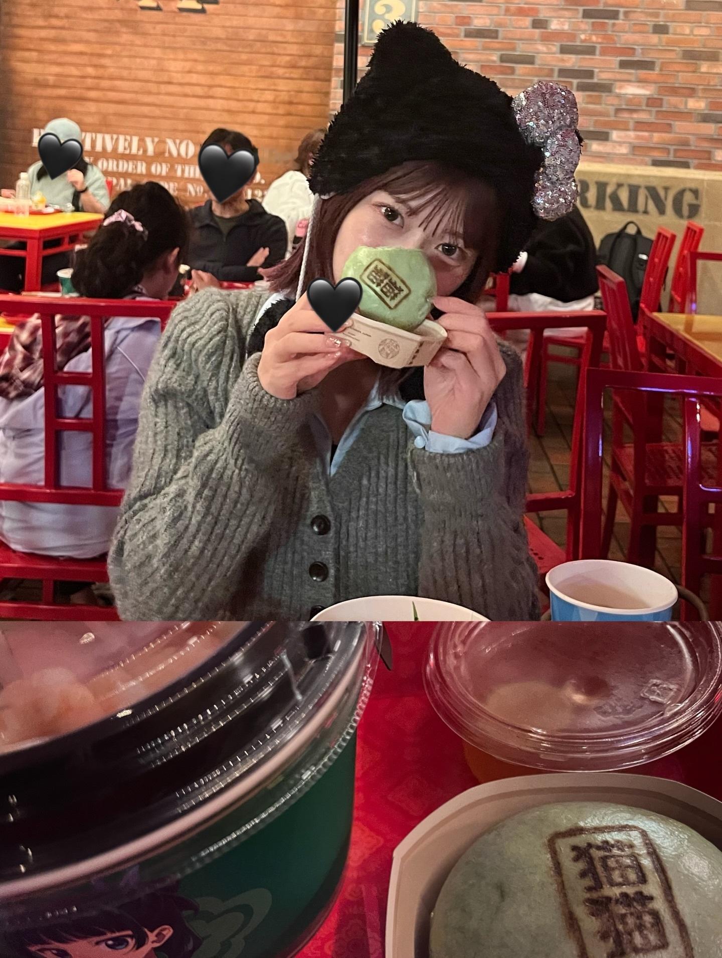 東村芽依🍓「ユニバの思い出🤍🤍🤍🤍 最後は 🐈⬛vs🦈」meigr