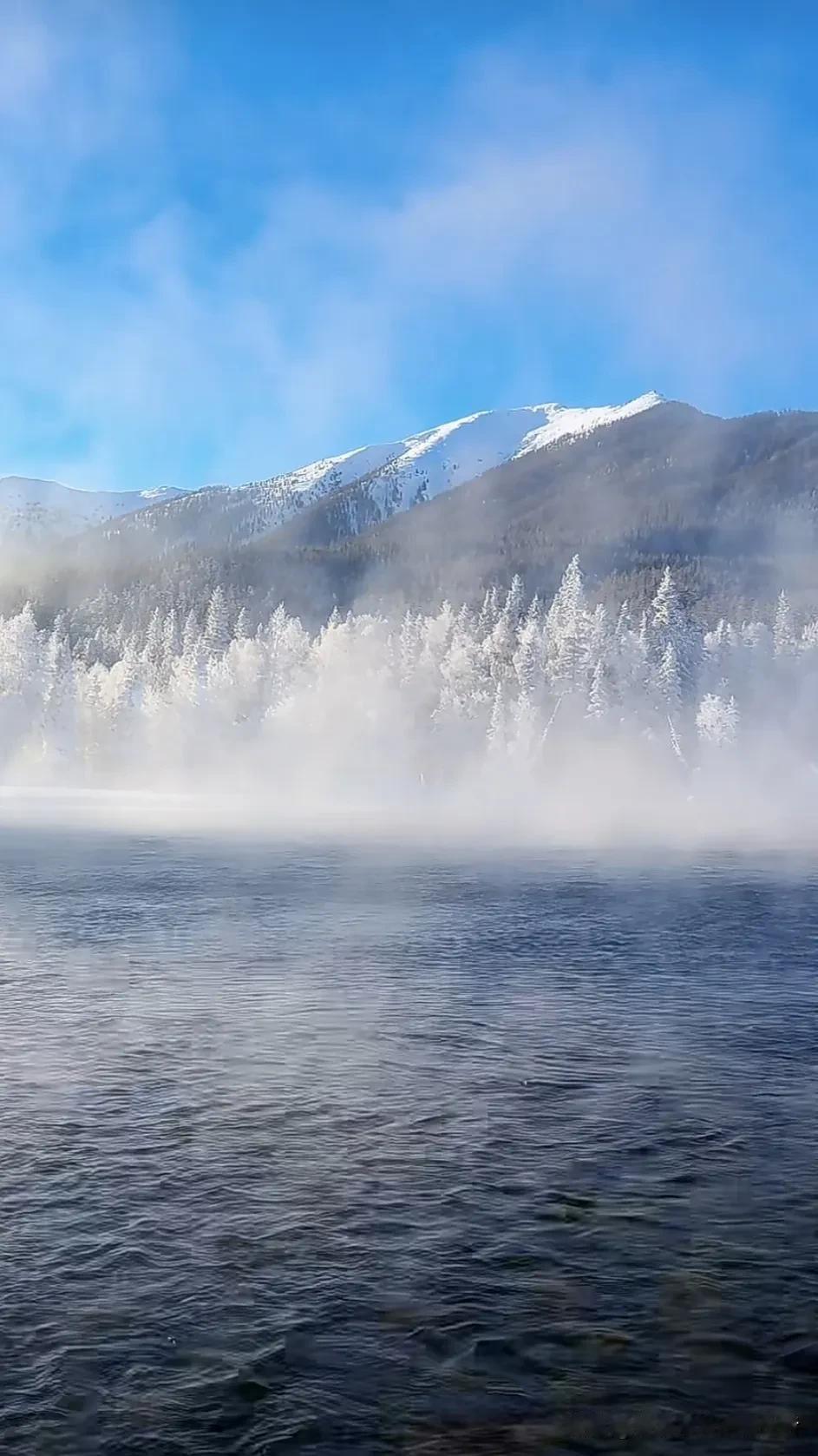 可以分享一张你相册里雪山的照片吗天蓝蓝雪山风景依然那么美。