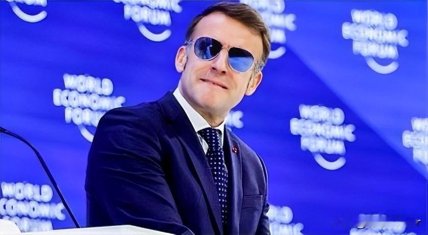 彻底扛上了！据《卫报》报道，达沃斯经济论坛上，法国总统马克龙发表讲话。他说，欧盟
