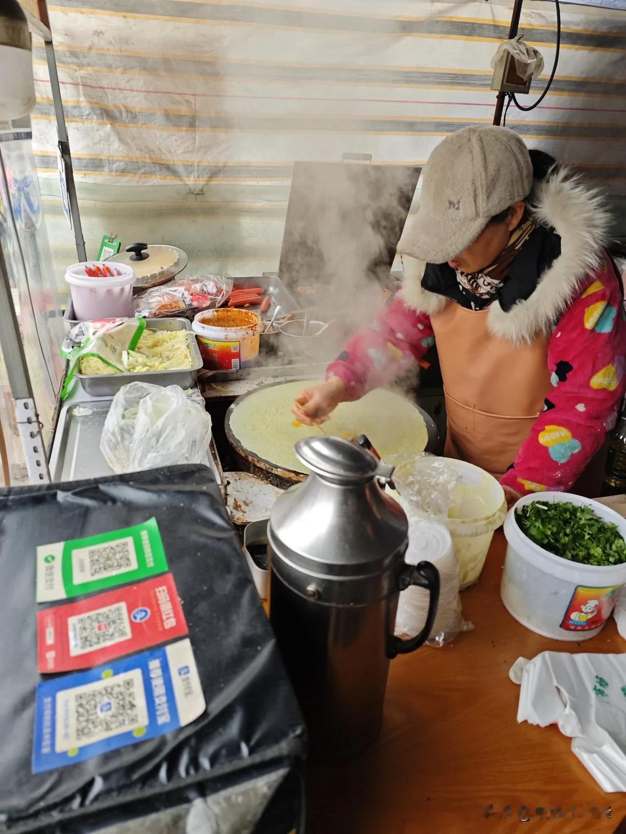 今天是腊月二十七 
浓浓的烟火气，最抚凡人心