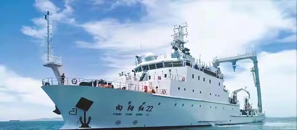 日本飞机两天内两次低空掠过咱们的科考船头顶，这事要搁二十年前，可能大家也就愤慨两