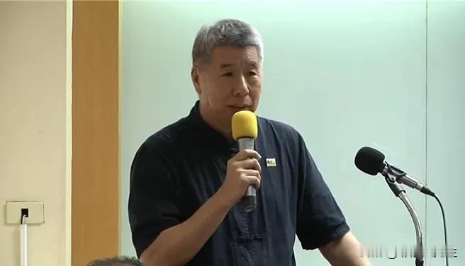 张亚中批朱立伦公开劝进卢秀燕不厚道

国民党主席朱立伦今26日再公开劝台中市长卢