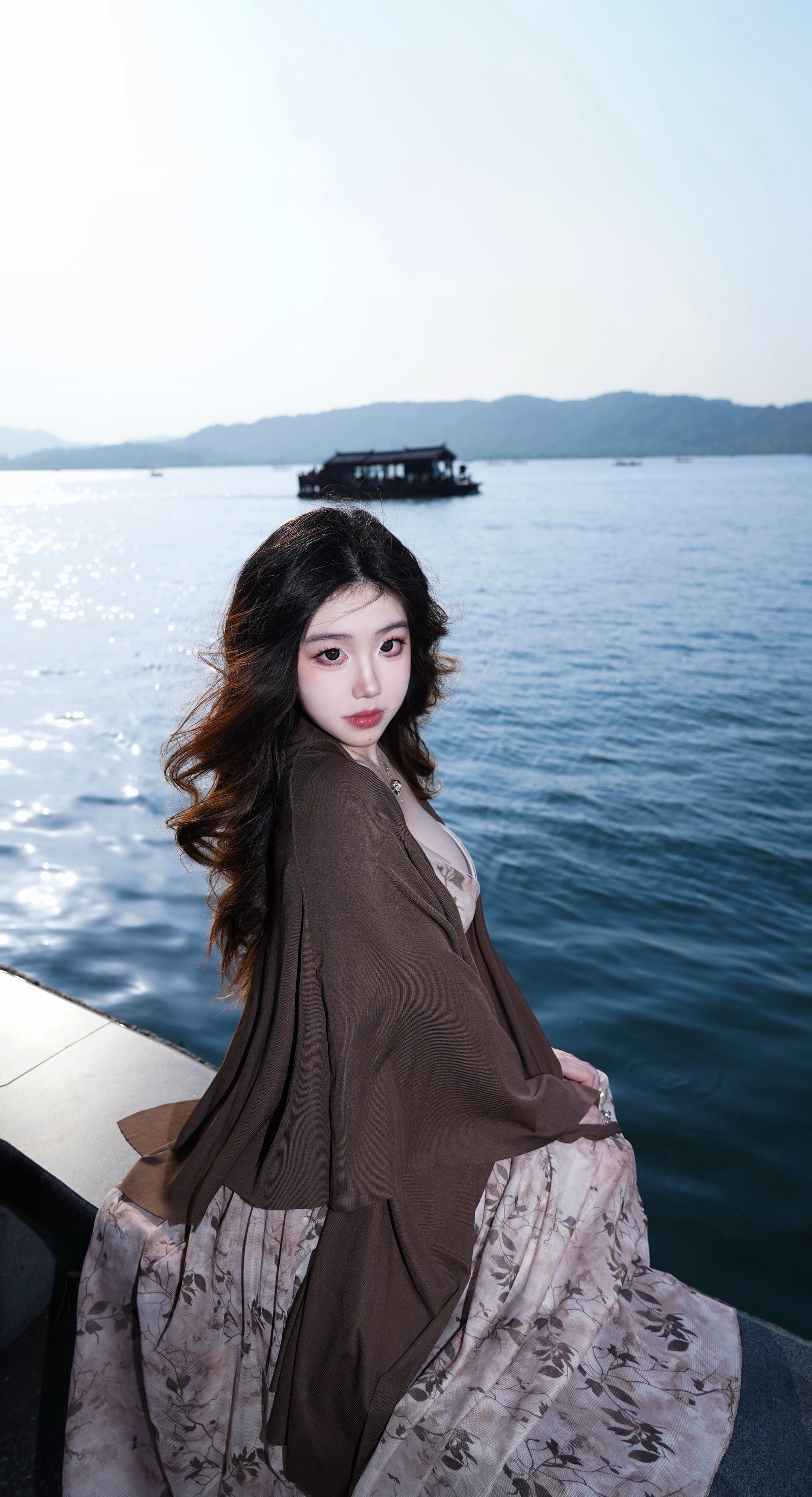 眼泪是世界上最小的湖泊。设备:sonya7m3 出镜