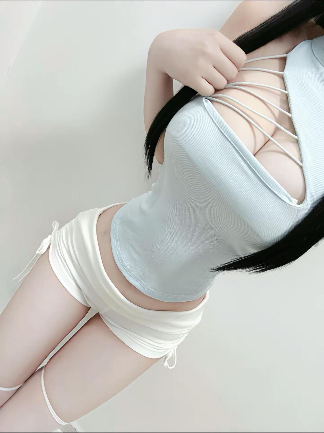 你怎么还不谈恋爱 不会是在等我吧不处谢谢纯欲风穿搭 身材 辣妹 御姐