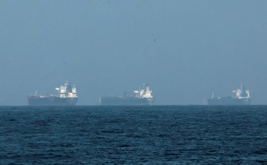 【突发新闻】日本超级油轮（商船三井株式会社）通过霍尔木兹海峡。这是自霍尔木兹海峡