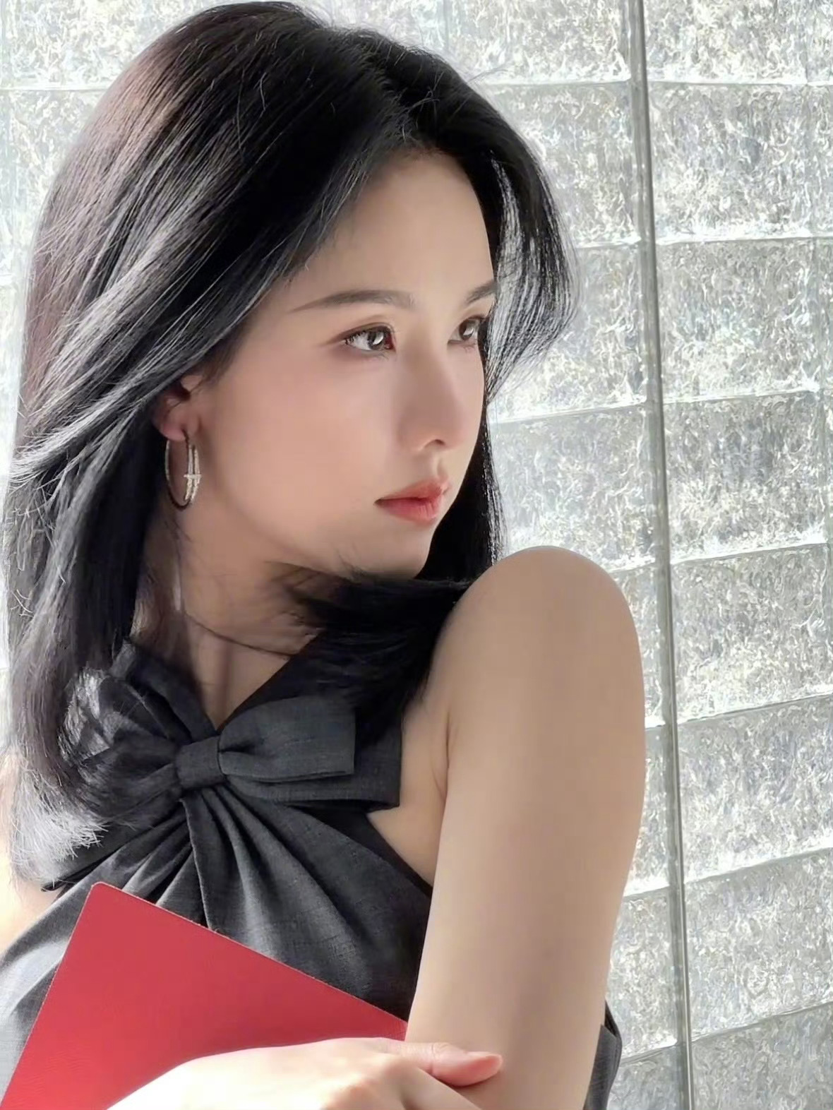陈都灵[超话]  魂儿要被陈都灵勾走了[爱慕][爱慕] ​​​