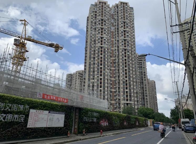 住建部门表态后上海二手房看房多了，有房东庆幸前期没卖掉
我的建议是——锁死。毕竟