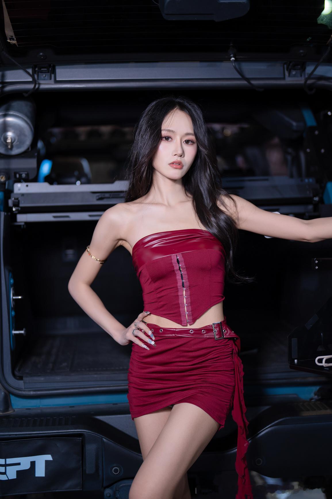 聆听猎人的车展日记猎人在东莞改装车展猎人与车展 2025 东莞ait改装车展想把