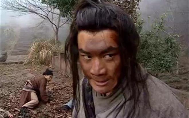 个人一直认为武松有真功夫，他的武力应与五虎强骠在一个层级。
能够显示武松实力的情
