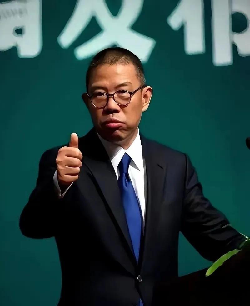 谁敢信啊？一个将近800亿的饮料帝国，现在竟然被一瓶曾经全网常年群嘲的“树叶水”