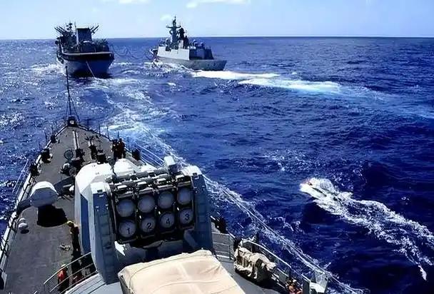 2026年7月，国际舆论场上悄悄流传着一个说法：中美之间这轮把全球经济搅得鸡飞狗