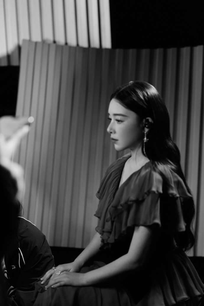 阚清子真诚阚清子发言阚清子真诚发言：既然乘风2026是直播，那就让我们一切都来真