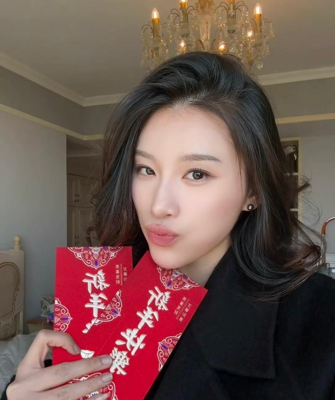 港姐郭珮文 美美过新年✨ 