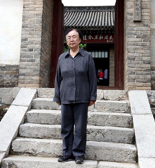 1960年的夏天，哈尔滨军事工程学院院长办公室的门被猛地推开，一个梳着齐耳短发的