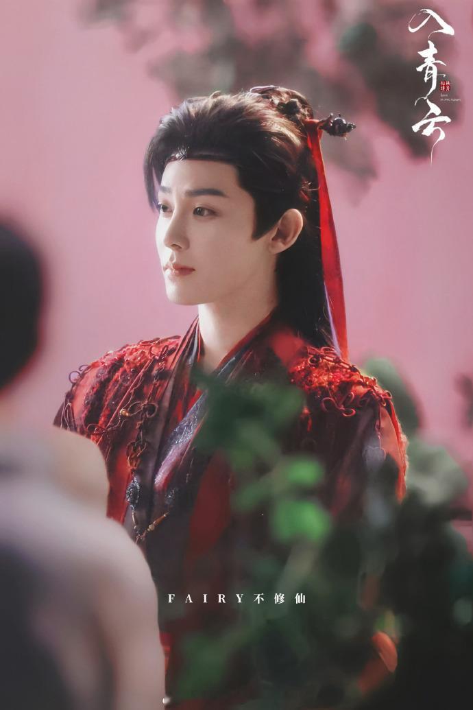 侯明昊入青云大婚路透 侯明昊在《入青云》中的大婚路透曝光，无疑成为了众人瞩目的焦
